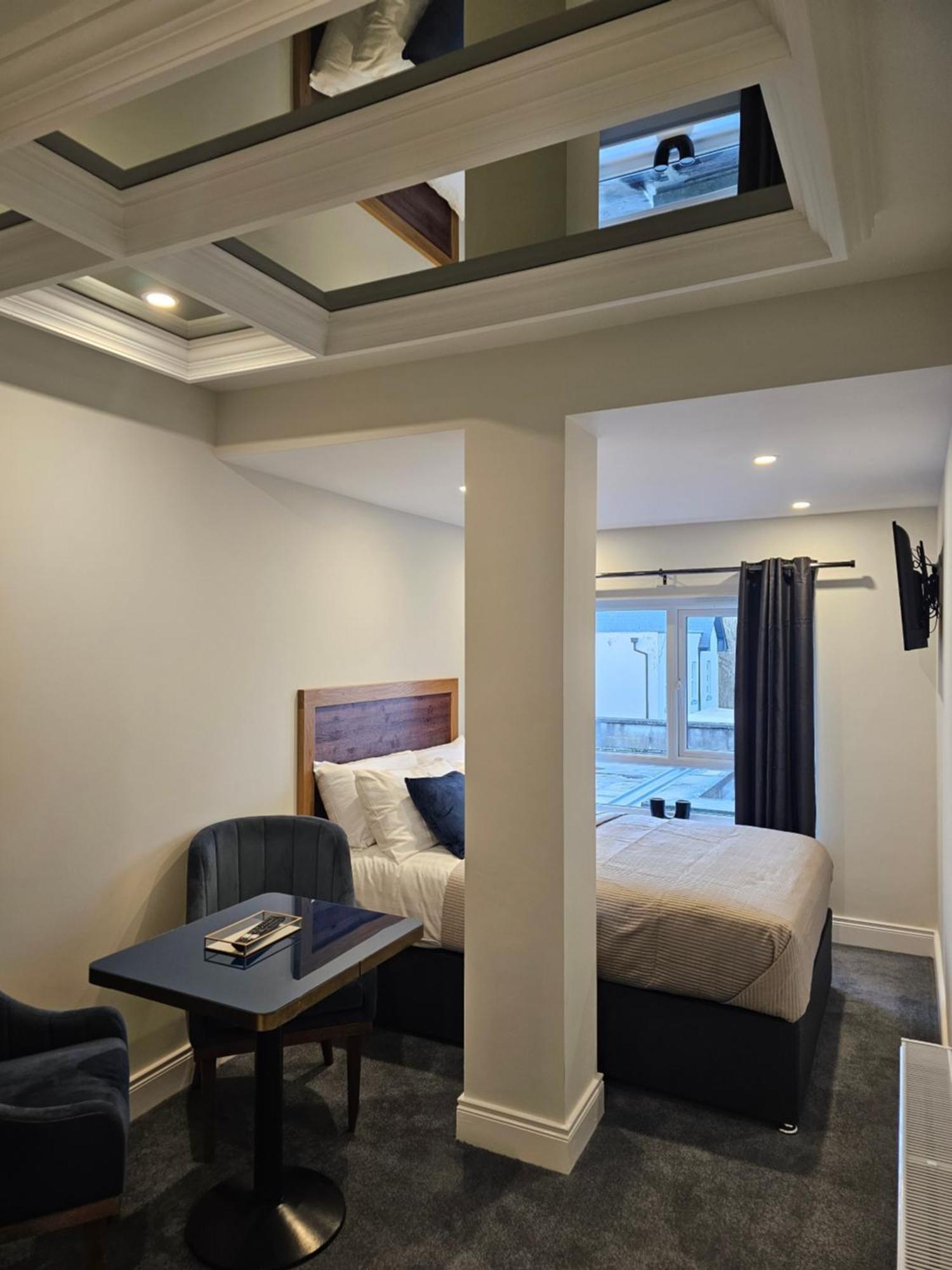 B53 Accommodation Мейнут Екстериор снимка